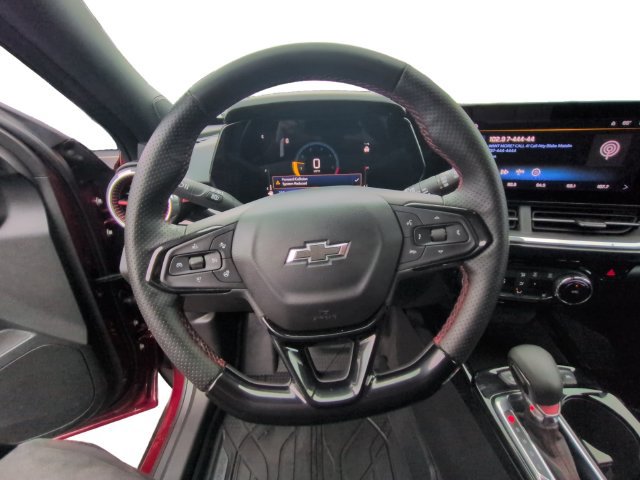 Used 2025 Chevrolet Trax RS FWD image 18