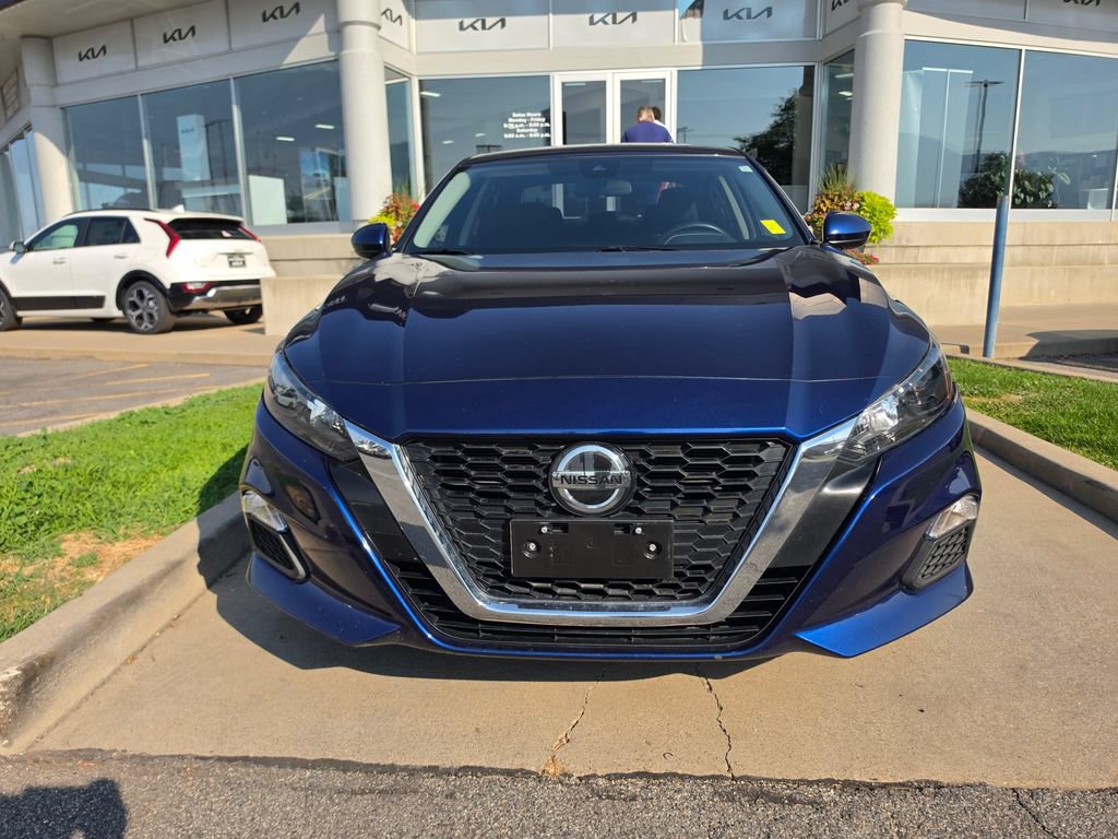 Used 2022 Nissan Altima 2.5 S w/ Driver Assist Package FWD image 2