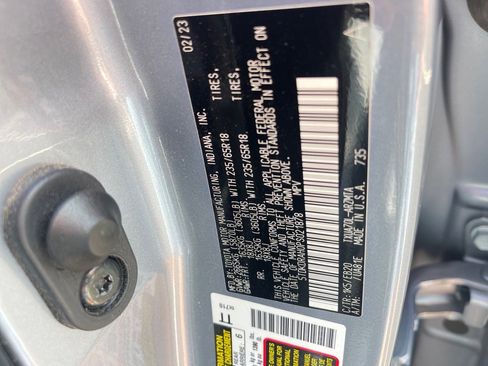 Used 2023 Toyota Highlander XLE image 11