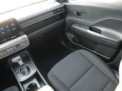 Certified 2026 Hyundai Kona SEL Sport AWD/4WD image 11