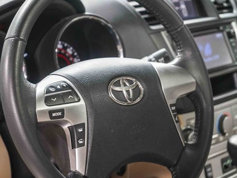 Used 2013 Toyota Highlander SE image 21