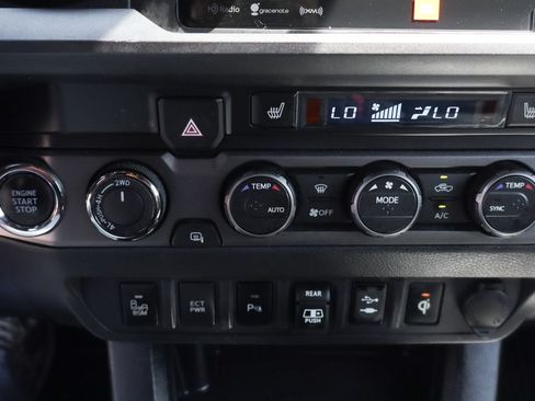Used 2019 Toyota Tacoma TRD Pro AWD/4WD image 40