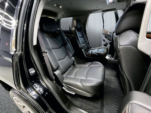 Used 2016 Cadillac Escalade Luxury image 26