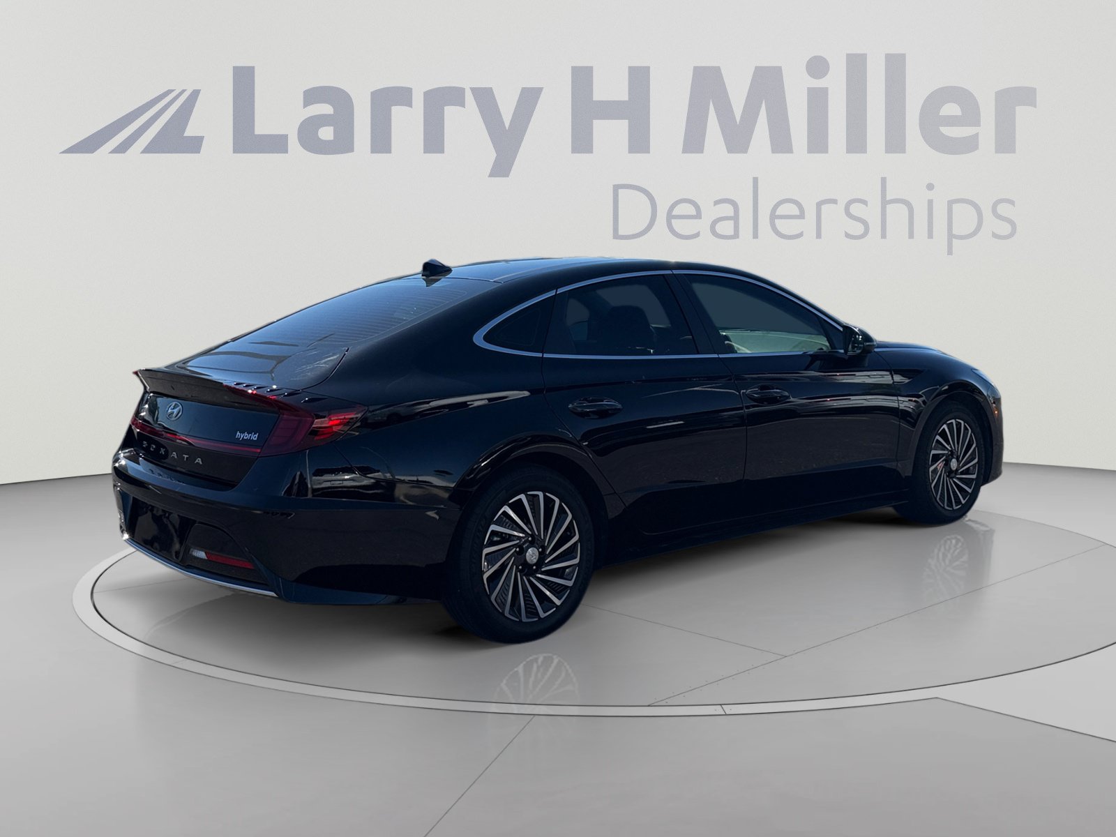 Used 2023 Hyundai Sonata Limited FWD image 5