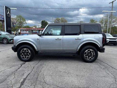 Used 2023 Ford Bronco Outer Banks AWD/4WD image 5