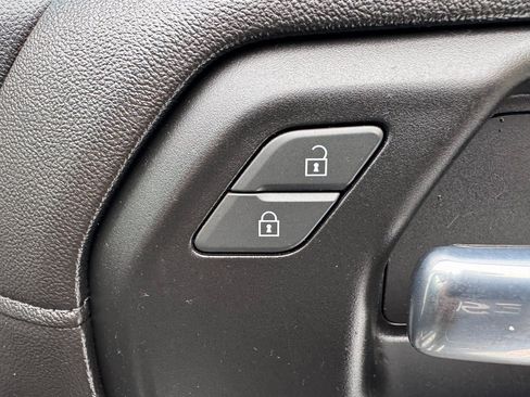 Used 2020 GMC Sierra 2500 SLE image 41