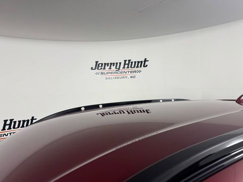 Used 2024 Nissan Kicks SR image 12