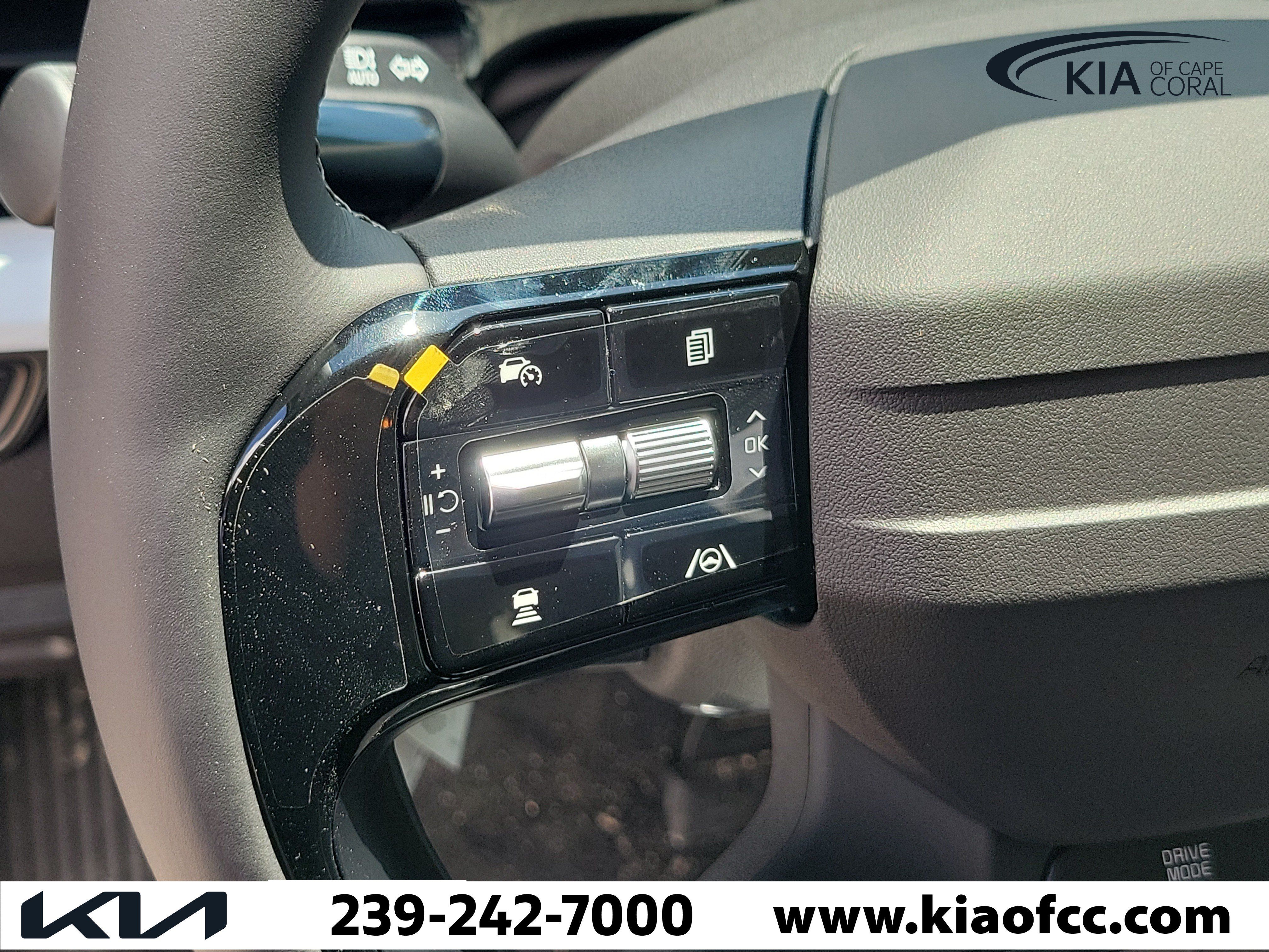 New 2027 Kia Carnival EX w/ Dark Edition Package FWD image 28