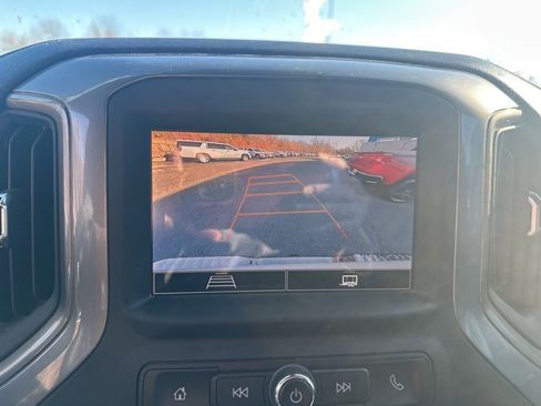 Used 2025 Chevrolet Silverado 2500 Custom w/ Custom Value Package image 17