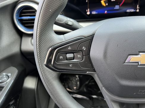 Used 2025 Chevrolet Trax LT FWD image 26