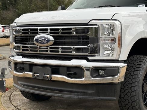 Used 2024 Ford F250 XLT w/ FX4 Off-Road Package image 11