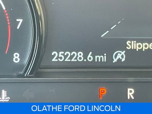 Used 2022 Lincoln Corsair AWD w/ Equipment Group 101A image 19