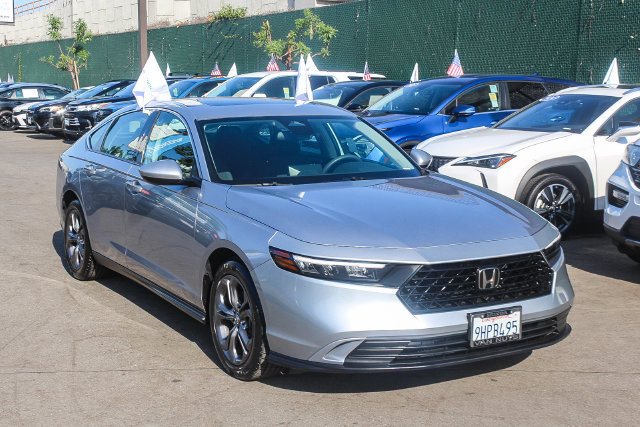 Used 2023 Honda Accord EX image 3
