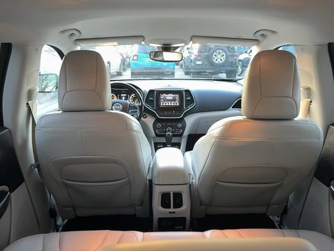 Used 2021 Jeep Cherokee Latitude Plus w/ Security Package image 10