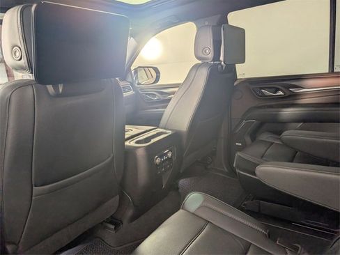 Used 2021 GMC Yukon Denali w/ Denali Ultimate Package image 29