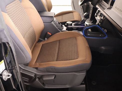 Used 2023 Ford Bronco Outer Banks image 14