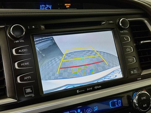 Used 2017 Toyota Highlander Limited image 14