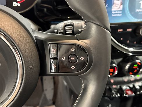 Certified 2024 MINI Cooper 2-Door Hardtop FWD image 19