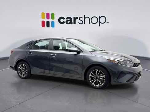 Used 2024 Kia Forte LXS w/ LXS Technology Package FWD image 7
