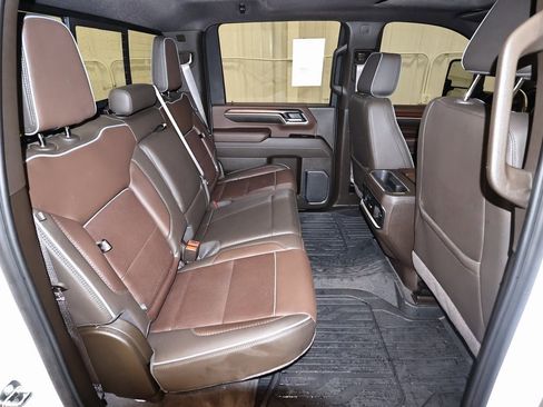 Used 2024 GMC Sierra 2500 Denali w/ Denali Reserve Package image 19