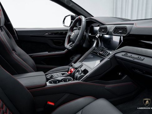 Used 2024 Lamborghini Urus S image 50