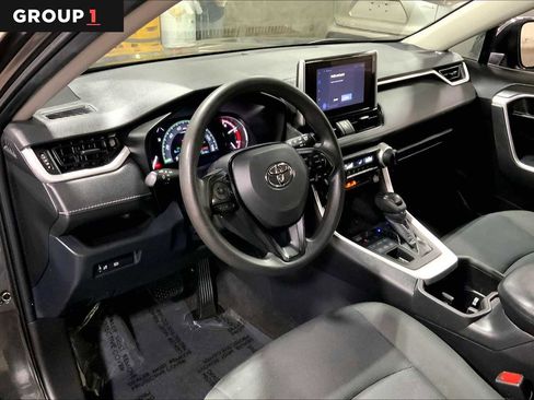 Used 2023 Toyota RAV4 LE image 17
