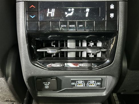 Certified 2025 Jeep Grand Cherokee L Laredo AWD/4WD image 37