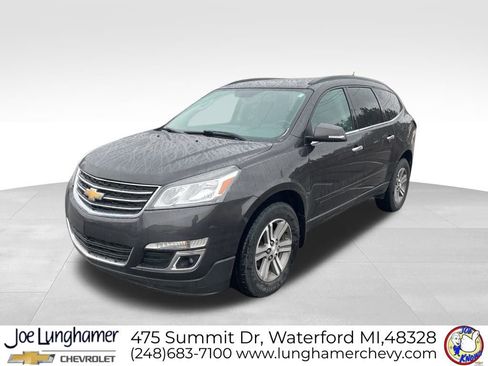 Used 2017 Chevrolet Traverse LT image 8