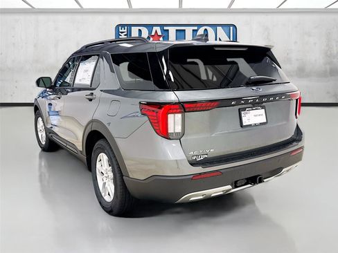 New 2026 Ford Explorer Active w/ Active Comfort Package image 5