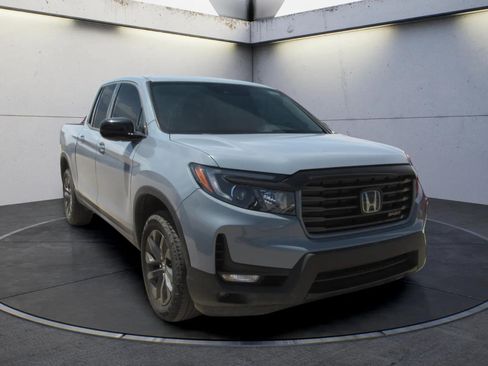 Used 2023 Honda Ridgeline Sport image 2