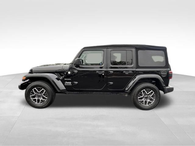 Used 2024 Jeep Wrangler Unlimited Sahara w/ Technology Group AWD/4WD image 3