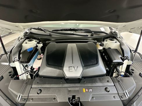 Used 2024 Kia EV6 Light AWD/4WD image 34
