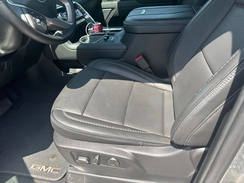 Used 2025 GMC Sierra 2500 Denali w/ Denali Reserve Package AWD/4WD image 5