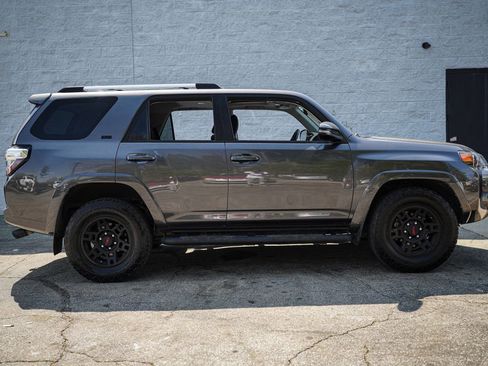 Used 2022 Toyota 4Runner SR5 Premium w/ Moonroof Package image 18