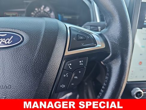 Used 2022 Ford Edge Titanium AWD/4WD image 18