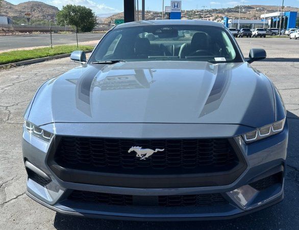 Used 2024 Ford Mustang Coupe RWD image 2