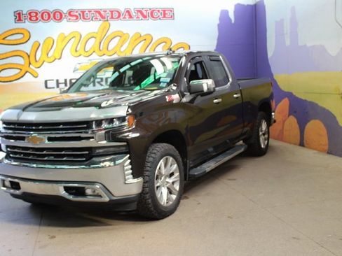 Used 2019 Chevrolet Silverado 1500 LTZ image 2