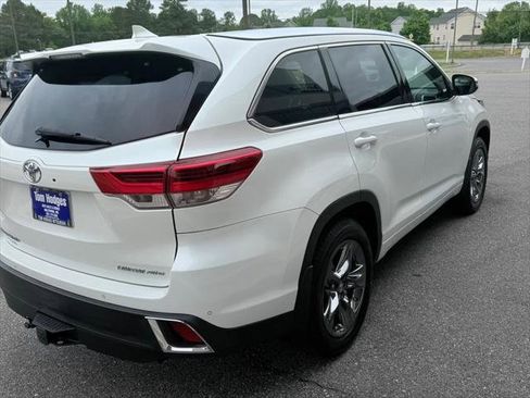 Used 2019 Toyota Highlander Limited Platinum AWD/4WD image 4