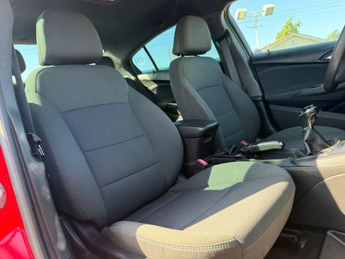 Used 2018 Chevrolet Cruze LT w/ Convenience Package FWD image 15