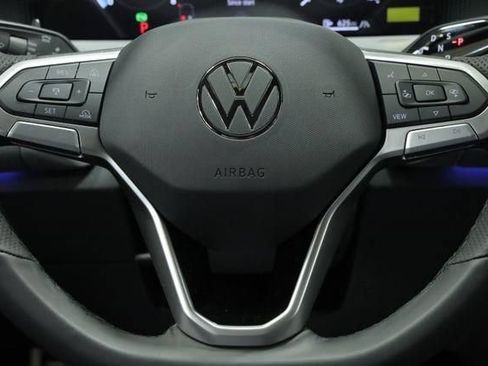 New 2026 Volkswagen Tiguan SE R-Line FWD image 14