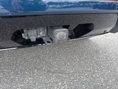 Used 2023 Volkswagen Atlas Cross Sport SEL Premium R-Line image 33