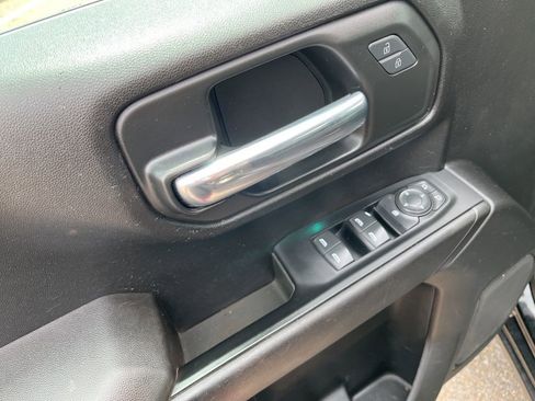 Used 2023 Chevrolet Silverado 1500 Custom image 17