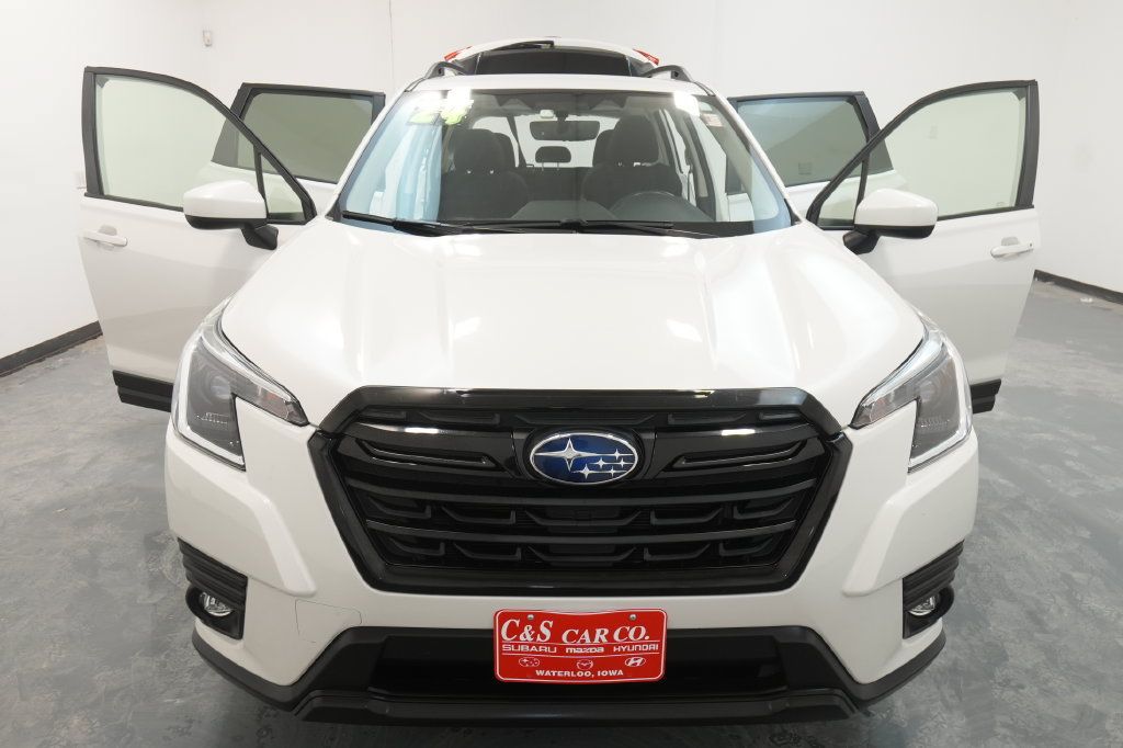 Used 2024 Subaru Forester Premium AWD/4WD image 35