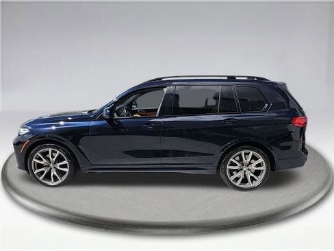 Used 2022 BMW X7 M50i w/ Luxury Seating Package image 17