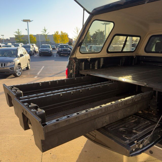 Used 2018 Ford F150 XLT w/ Equipment Group 302A Luxury AWD/4WD image 13