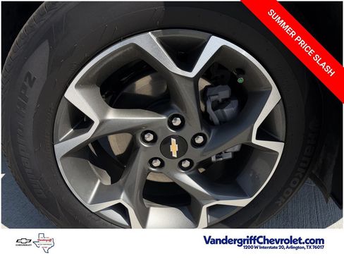 Used 2025 Chevrolet Trax LT w/ Driver Confidence Package FWD image 9