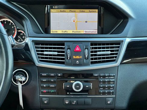 Used 2010 Mercedes-Benz E 350 4MATIC Sedan image 14