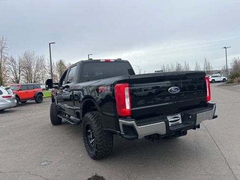 Used 2024 Ford F250 XLT w/ FX4 Off-Road Package image 4