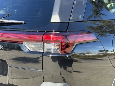 New 2026 Subaru Outback Limited AWD/4WD image 9