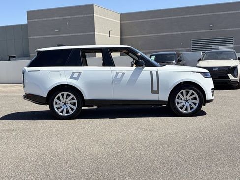 New 2026 Land Rover Range Rover SE AWD/4WD image 17